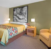 Super 8 by Wyndham Windsor/Madison North hotel detail image 7