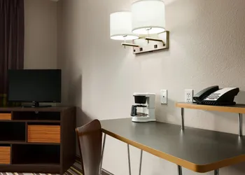 Super 8 by Wyndham Durango hotel thumbnail 6