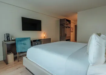 Iberostar Waves Miami Beach hotel thumbnail 4