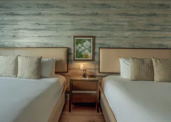 Iberostar Waves Miami Beach hotel thumbnail 5