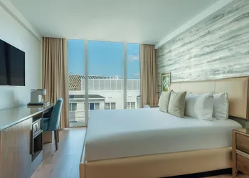 Iberostar Waves Miami Beach hotel thumbnail 6