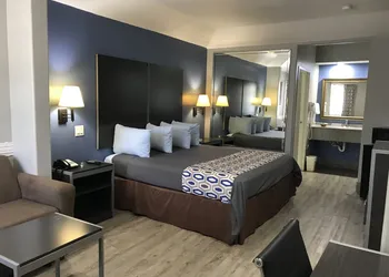 Camelot Inn & Suites Veterans Memorial NW Houston hotel thumbnail 7