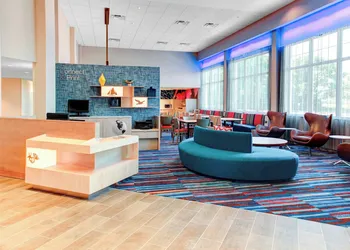Fairfield Inn & Suites by Marriott Cape Cod Hyannis hotel thumbnail 5