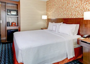 Fairfield Inn & Suites by Marriott Cape Cod Hyannis hotel thumbnail 6
