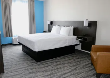 Quality Inn & Suites Buda hotel thumbnail 5