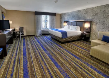 Holiday Inn Hotel & Suites Tupelo North by IHG hotel thumbnail 4