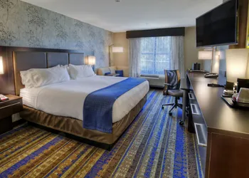 Holiday Inn Hotel & Suites Tupelo North by IHG hotel thumbnail 5
