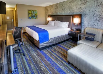 Holiday Inn Hotel & Suites Tupelo North by IHG hotel thumbnail 6