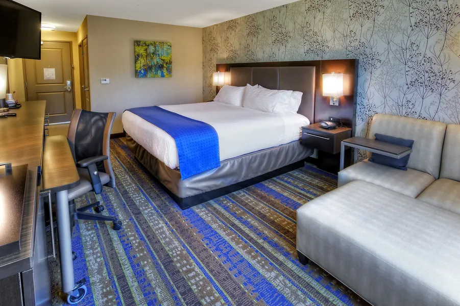 Holiday Inn Hotel & Suites Tupelo North by IHG hotel detail image 6