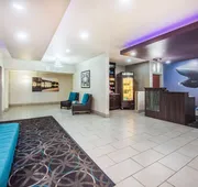 La Quinta Inn & Suites by Wyndham Fairborn Wright-Patterson hotel detail image 3