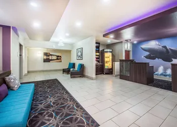 La Quinta Inn & Suites by Wyndham Fairborn Wright-Patterson hotel thumbnail 3