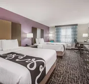 La Quinta Inn & Suites by Wyndham Fairborn Wright-Patterson hotel detail image 7