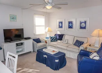 Gulf Winds Beach Resort hotel thumbnail 6
