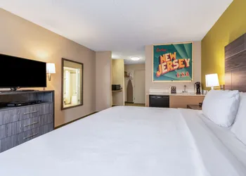 SureStay Plus Hotel by Best Western McGuire AFB Jackson hotel thumbnail 6