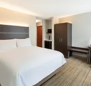 Holiday Inn Express Hotel & Suites Downtown Minneapolis by IHG hotel detail image 5