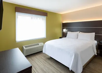 Holiday Inn Express Hotel & Suites Downtown Minneapolis by IHG hotel thumbnail 8