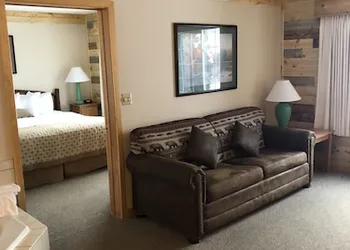 Flat Creek Lodge hotel thumbnail 5