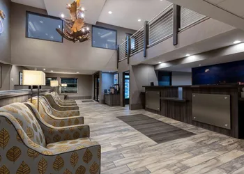 La Quinta Inn & Suites by Wyndham Anchorage Airport hotel thumbnail 3