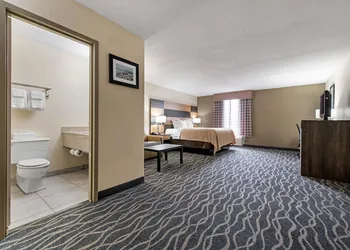 Quality Inn & Suites Lafayette I-65 hotel thumbnail 6