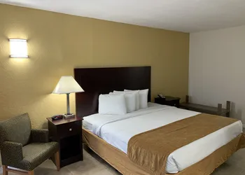 Rodeway Inn & Suites Fort Lauderdale Airport & Cruise Port hotel thumbnail 7
