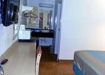Motel 6 Carlsbad, NM hotel thumbnail 7