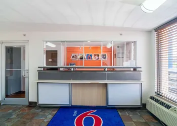 Motel 6 Oklahoma City, OK - South hotel thumbnail 3