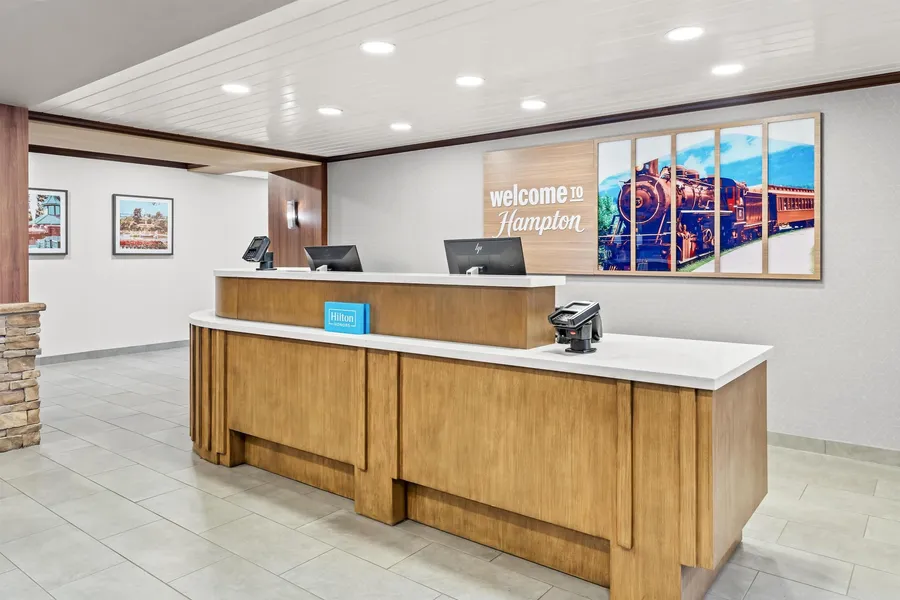 Hampton Inn & Suites Tifton hotel detail image 2