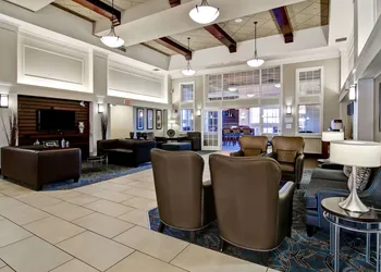 Hampton Inn & Suites by Hilton Calgary-Airport hotel thumbnail 4
