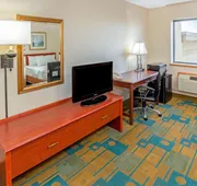 La Quinta Inn by Wyndham Milwaukee Airport / Oak Creek hotel detail image 7