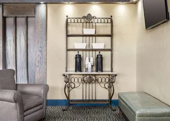 Travelodge by Wyndham Coffeyville hotel thumbnail 5