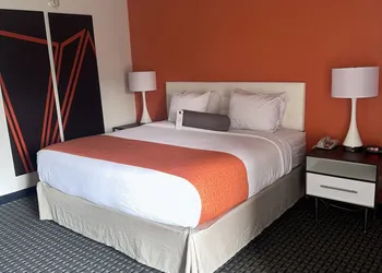 Howard Johnson by Wyndham Newburgh/West Point hotel thumbnail 6