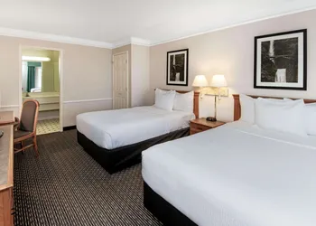 La Quinta Inn By Wyndham IH-10 West San Antonio TX hotel thumbnail 4