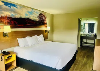 Days Inn by Wyndham Jellico - Tennessee State Line hotel thumbnail 8