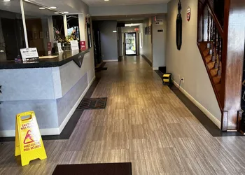 Sky Lodge Inn & Suites hotel thumbnail 2