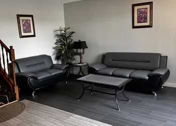 Sky Lodge Inn & Suites hotel thumbnail 3