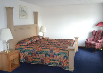 Sky Lodge Inn & Suites hotel thumbnail 5