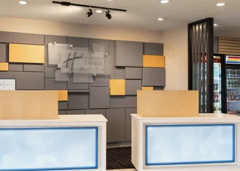 Holiday Inn Express & Suites Tampa East - Ybor City by IHG hotel thumbnail 3
