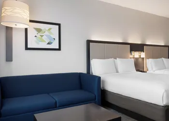 Holiday Inn Express & Suites Tampa East - Ybor City by IHG hotel thumbnail 7