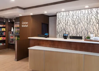 Fairfield Inn and Suites by Marriott Austin South hotel thumbnail 2
