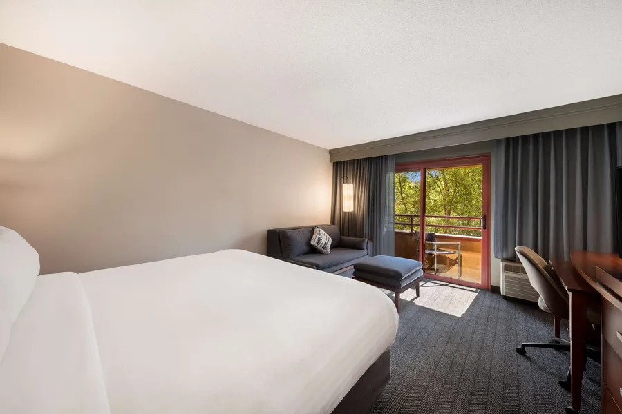 Sonesta Select San Jose Airport hotel detail image 6