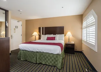 Travel Inn hotel thumbnail 6