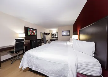 Red Roof Inn PLUS+ Huntsville - Madison hotel thumbnail 5