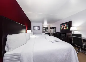 Red Roof Inn PLUS+ Huntsville - Madison hotel thumbnail 6