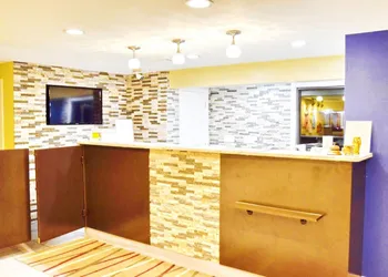 Flagship Inn And Suites hotel thumbnail 2