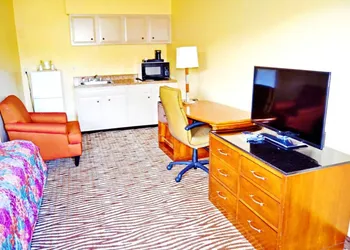 Flagship Inn And Suites hotel thumbnail 7