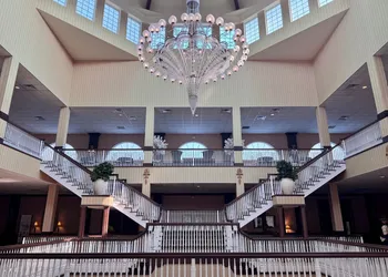 The Inn And Spa At East Wind hotel thumbnail 2