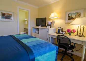 Continental Inn hotel thumbnail 4