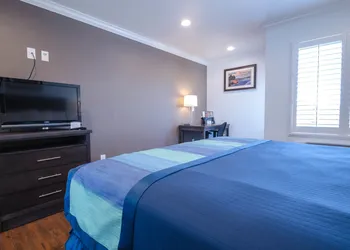 Continental Inn hotel thumbnail 5