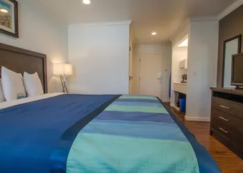 Continental Inn hotel thumbnail 8