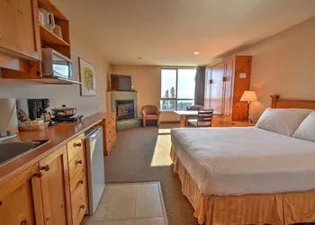 Inn at Big White hotel thumbnail 4